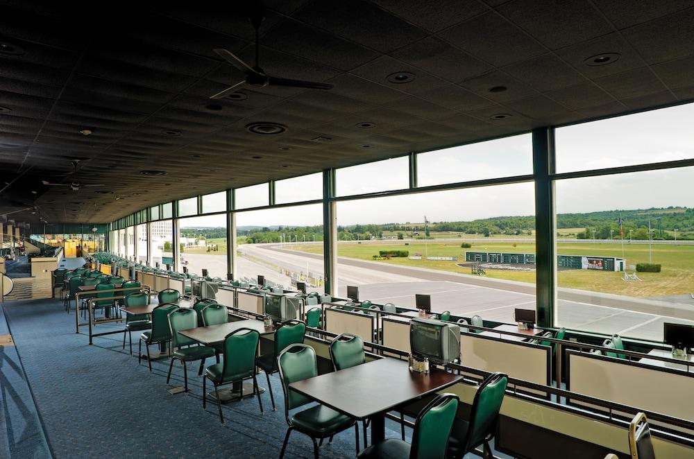 Vernon Downs Casino And Hotel Extérieur photo